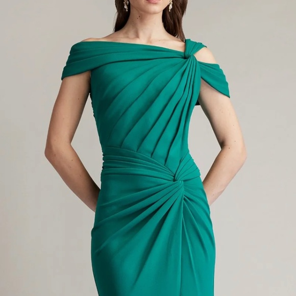 Tadashi Shoij DENALI ASYMMETRIC TWIST-KNOT GOWN BOS24465L NWT - Picture 4 of 5